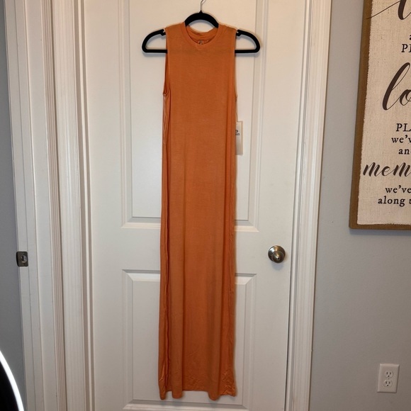 Mono B Dresses & Skirts - Mono B Orange crew neck Sheath Maxi Dress